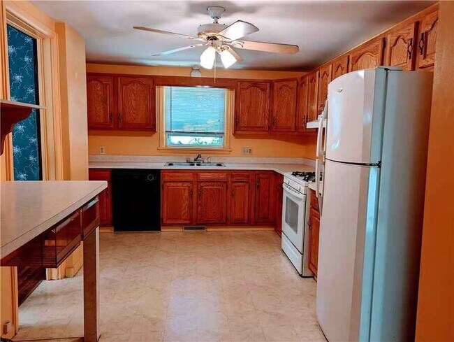 Building Photo - 111 Bidwell Terrace