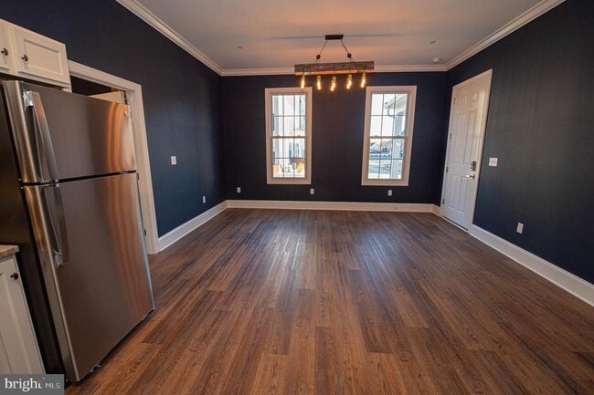 Building Photo - 106 Colonial Ct