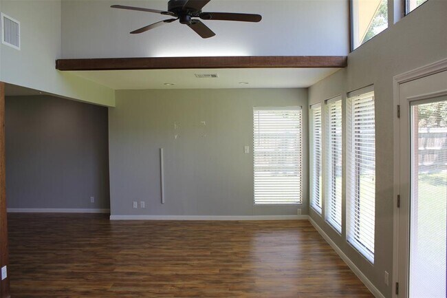 Building Photo - 10031 Haddington Dr
