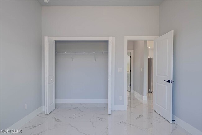 Building Photo - 3121 71st St W