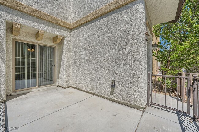 Building Photo - 7704 Twirling Yarn Ct