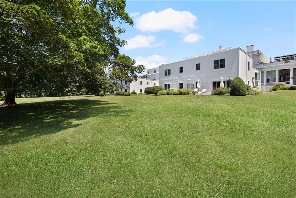 Building Photo - 553 Bellevue Ave