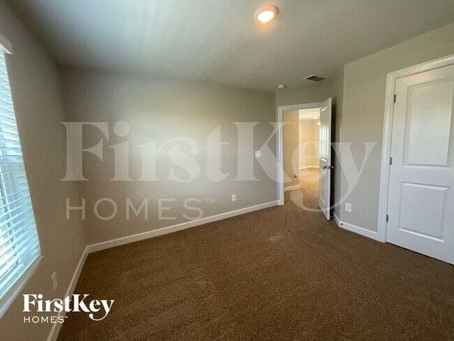 Building Photo - 533 Cedar Knoll Cir