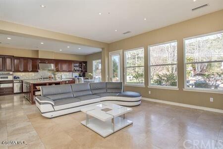 Building Photo - 5431 Via Olas