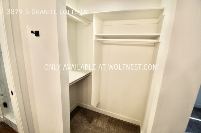 Building Photo - 3879 Granite Lofts Ln