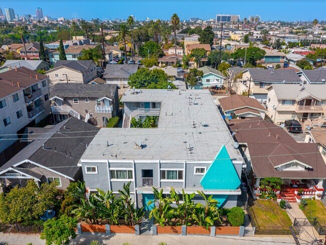 Building Photo - 905 Gaviota Ave, Long Beach, CA 90813