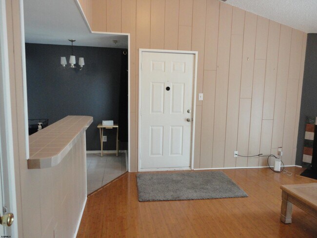 Building Photo - 176 Meadow Ridge Rd