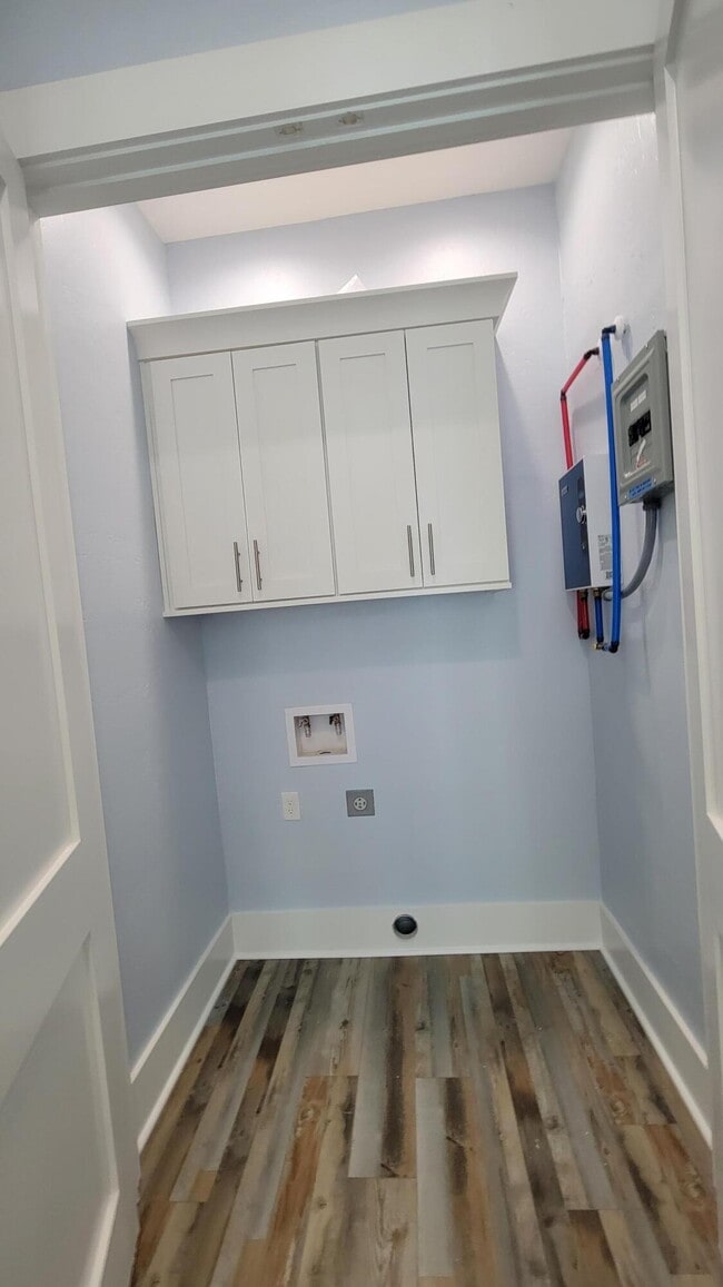 Building Photo - 1030 N County Hwy 393