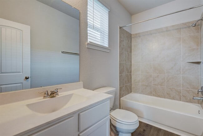 Building Photo - 5011 Blue Jacaranda Wy