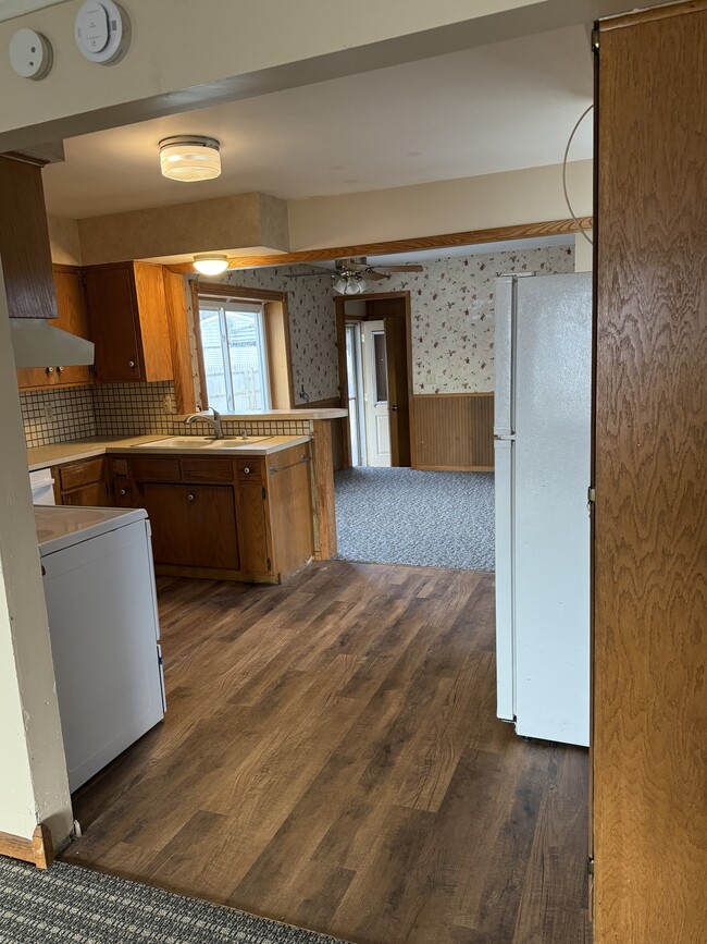 Building Photo - 2021 Veterans Dr