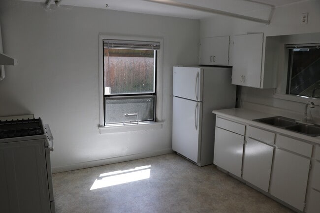 Building Photo - 188