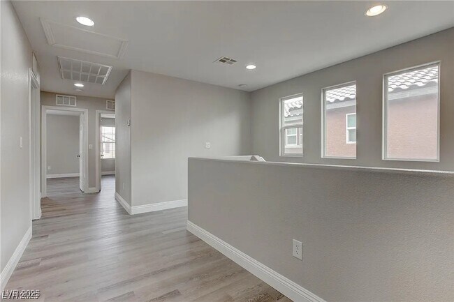 Building Photo - 7021 Town Forest Ave