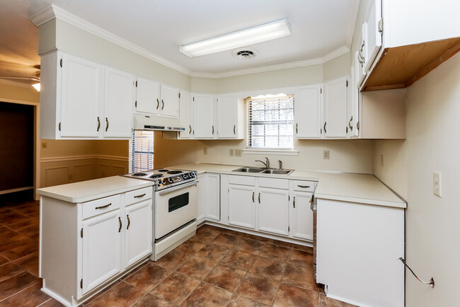 Building Photo - Beautiful 3 Bedroom in Great Location!