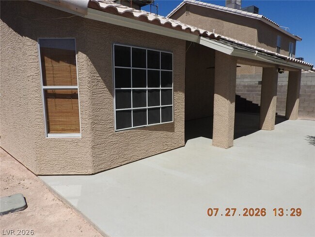 Building Photo - 4533 Chestnut Blaze