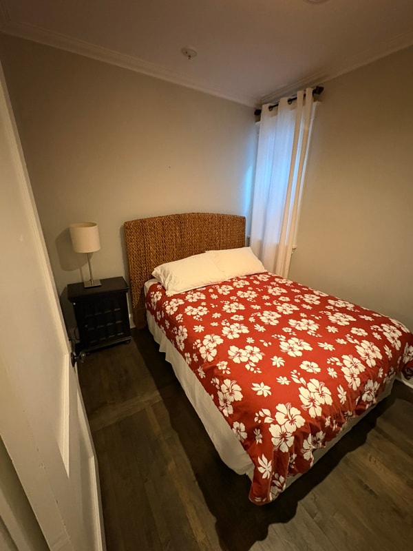 Building Photo - 3049 N Leavitt St