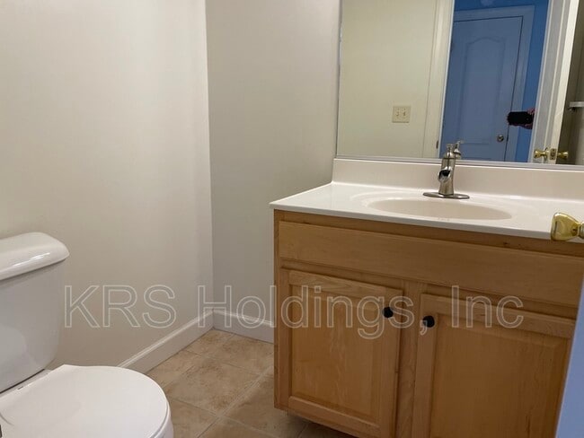 Building Photo - 3215 Omohundro Ave