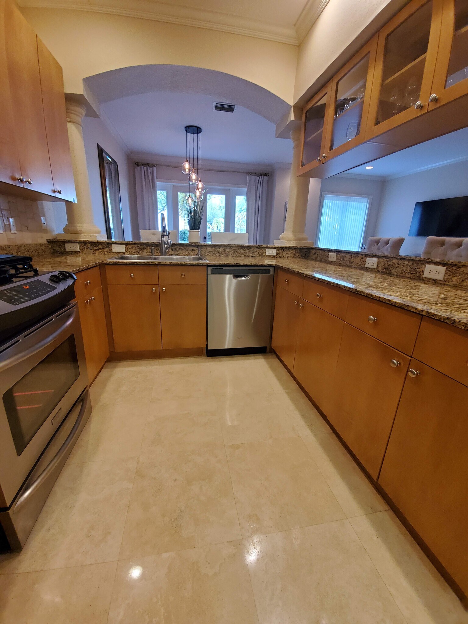 Building Photo - 4907 Bayshore Blvd