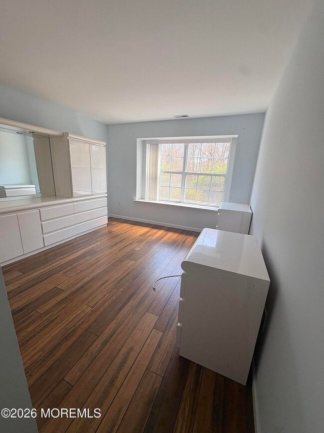 Building Photo - 103 Racquet Rd