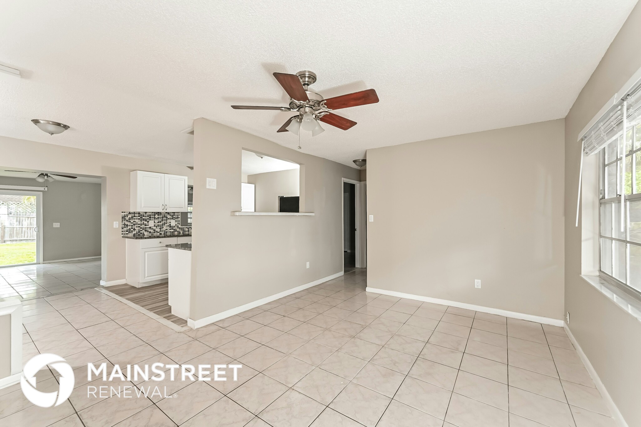 Building Photo - 2549 Brampton Ct