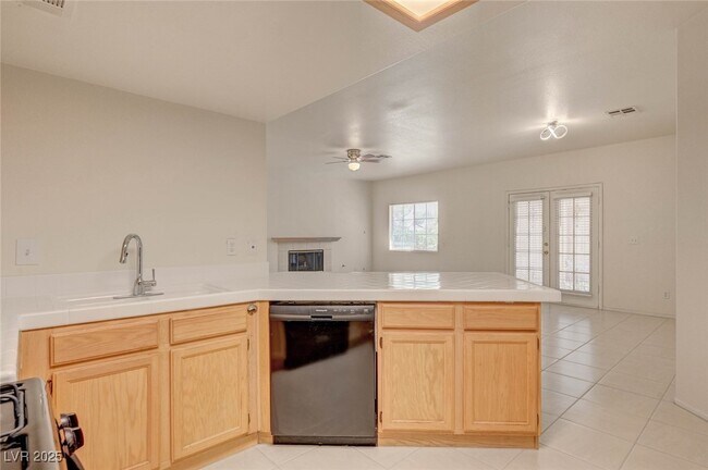 Building Photo - 8301 Boseck Dr
