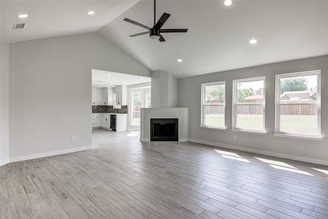 Building Photo - 111 Jane Ellen Cove