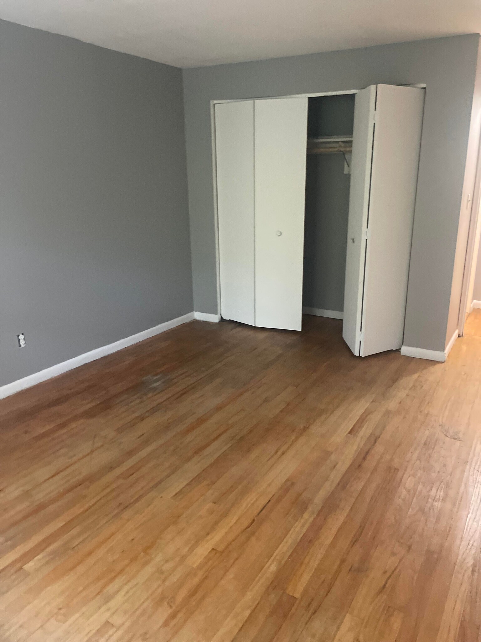 Building Photo - 70 Farmington Ave