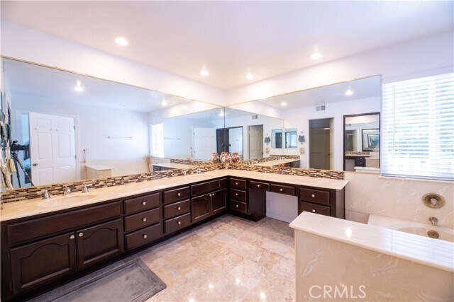 Building Photo - 1512 Eldertree Dr