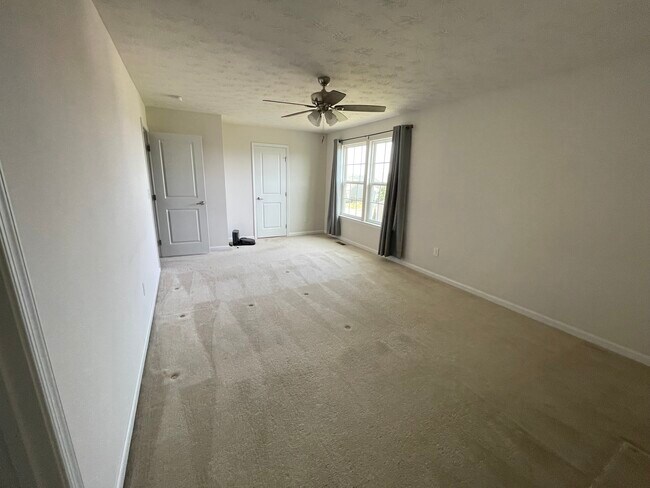 Building Photo - 1164 Trovillo Dr