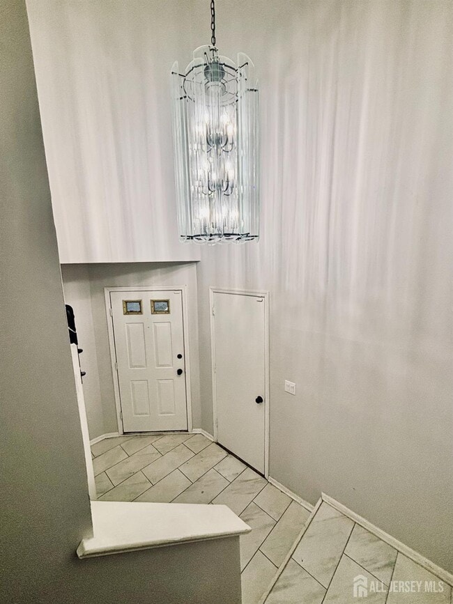 Building Photo - 1 Upperbrook Ct