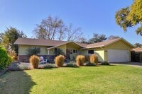 Building Photo - Great Central Davis 3 bedroom 2 bath home