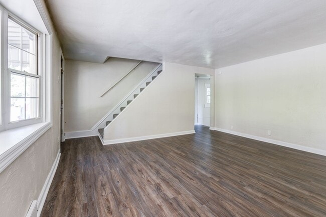 Building Photo - 2749 Oakley Wy