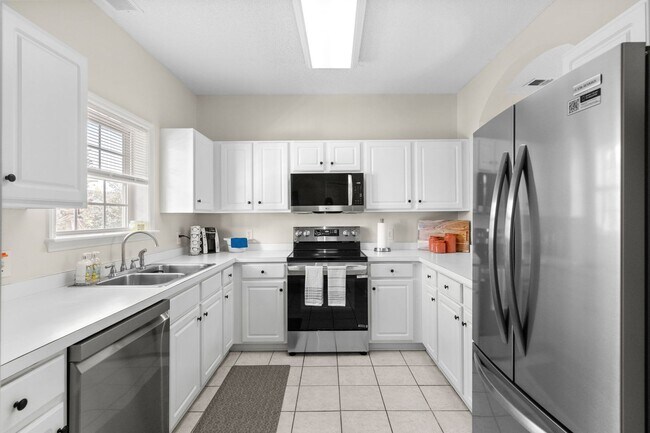 Building Photo - 5801 Oyster Catcher Dr