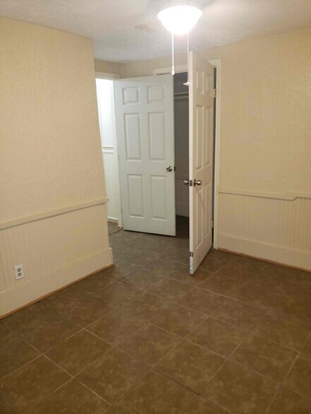 Building Photo - 21401 W Hammond Dr