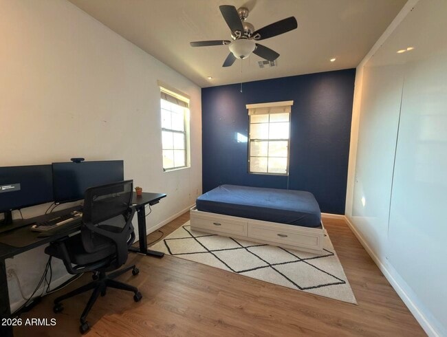 Building Photo - 51 W Hackberry Dr