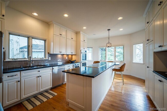 Building Photo - 4212 E Orchard Pl