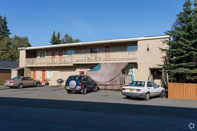 Building Photo - 3703 Lois Dr