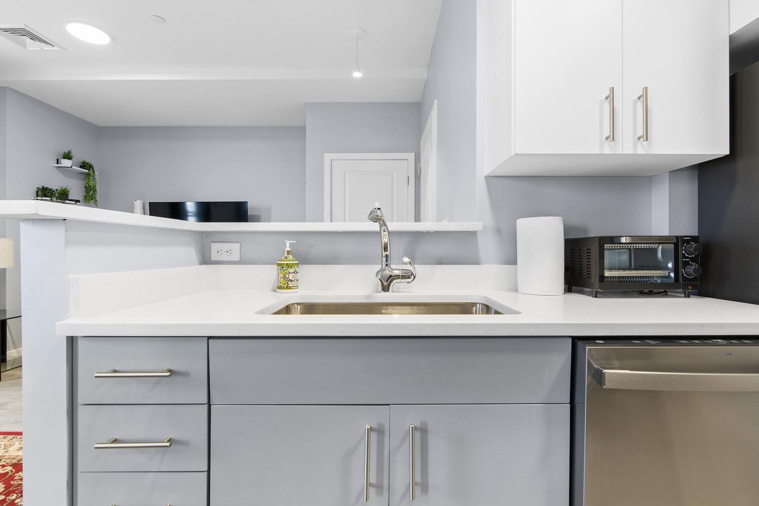 Building Photo - 95 Broadway-SI ID1240399P