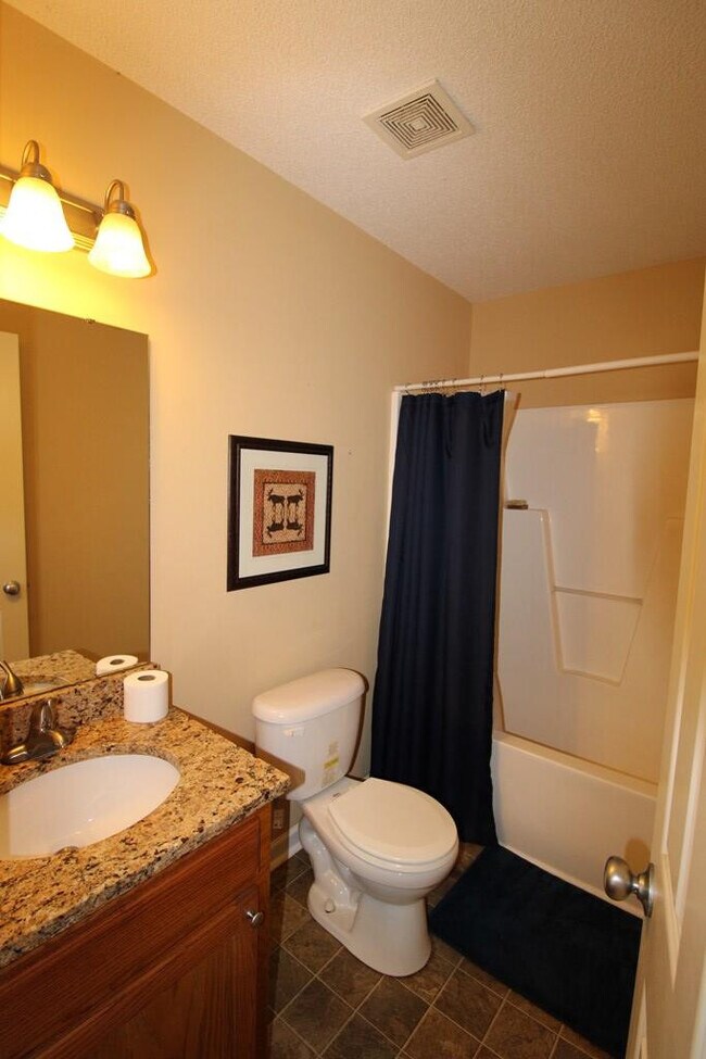 Building Photo - 2160 Waterwheel Dr