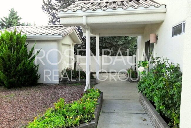 Building Photo - 11900 E Powderhorn Pass