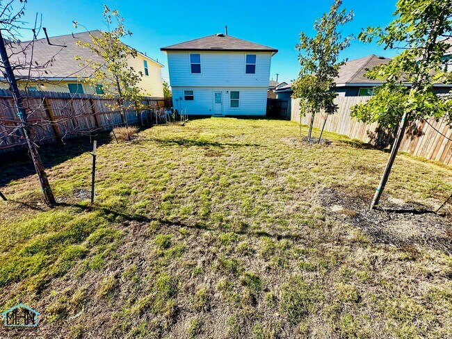 Building Photo - Welcome to Your Dream Home! A Stunning 2-story House with 4 spacious bedrooms and 2.5 baths!