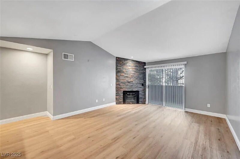 Building Photo - 231 W Horizon Ridge Pkwy