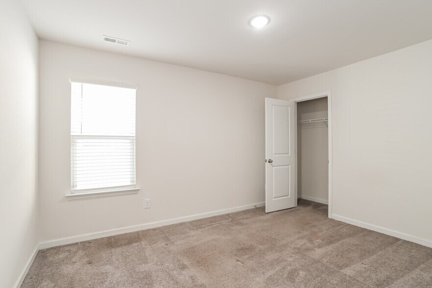 Building Photo - 4338 Drifter Dr