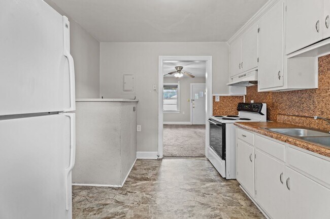 Building Photo - 208 Anderson St