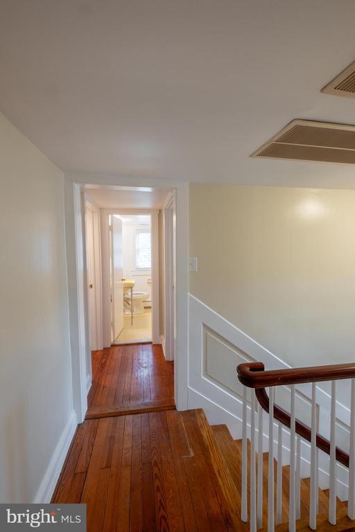 Building Photo - 12475 Rock Point Rd