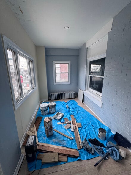 Building Photo - 1623 S 53rd St