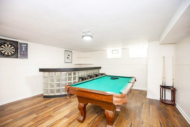 Building Photo - Bayard Luxe Hot Tub Escape