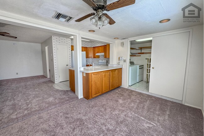 Building Photo - 3Bed/2Bath House at 55th Ave/Peoria Ave! Ready for Immediate Move-In! – NO HOA!