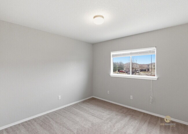 Building Photo - Silver Oaks Beauty | 3 Bed | 2.5 Bath | 1,812 Sq Ft | Corner Lot in 78254