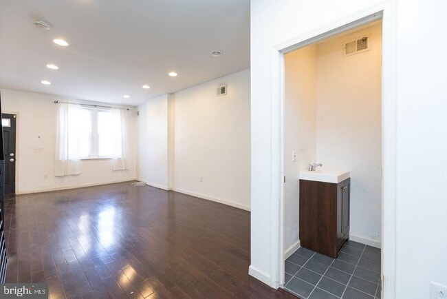 Building Photo - 2222 Earp St