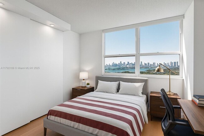 Building Photo - 650 West Ave